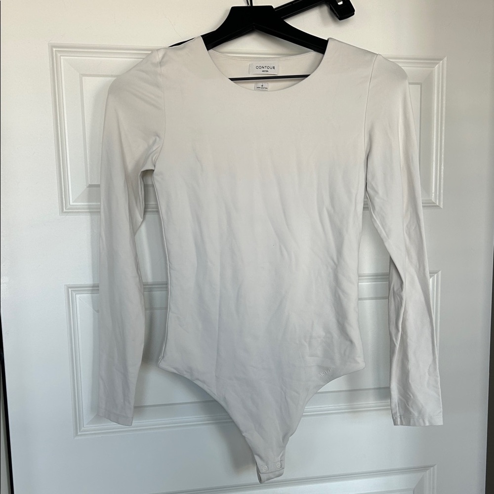 Aritzia  Cream Long Sleeve Bodysuit